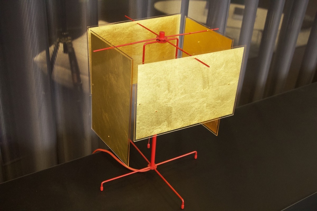 Ingo Maurer - Karat table