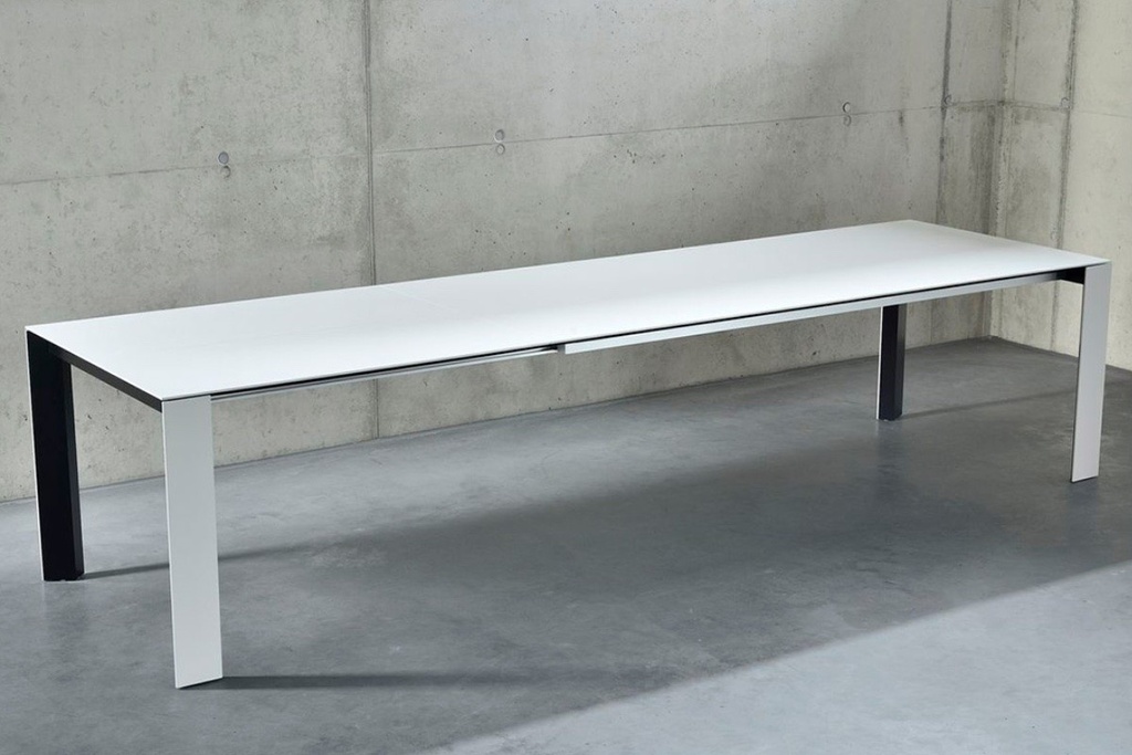 Kettnaker - SOMA Table