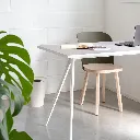Magis_baguette_desk_ambient_detail_TV1708_TV1740_white_beige_01_gallery.webp