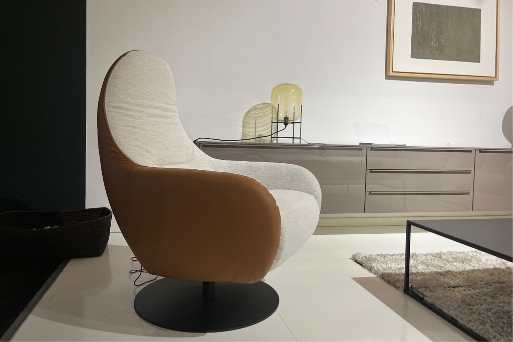 [indera-lazylouise-expo] Lazy Louise