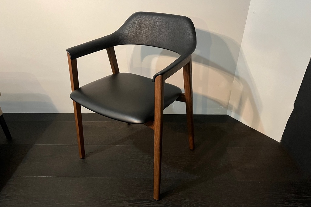 [conde house-tencuir-expo] Ten (assise cuir)