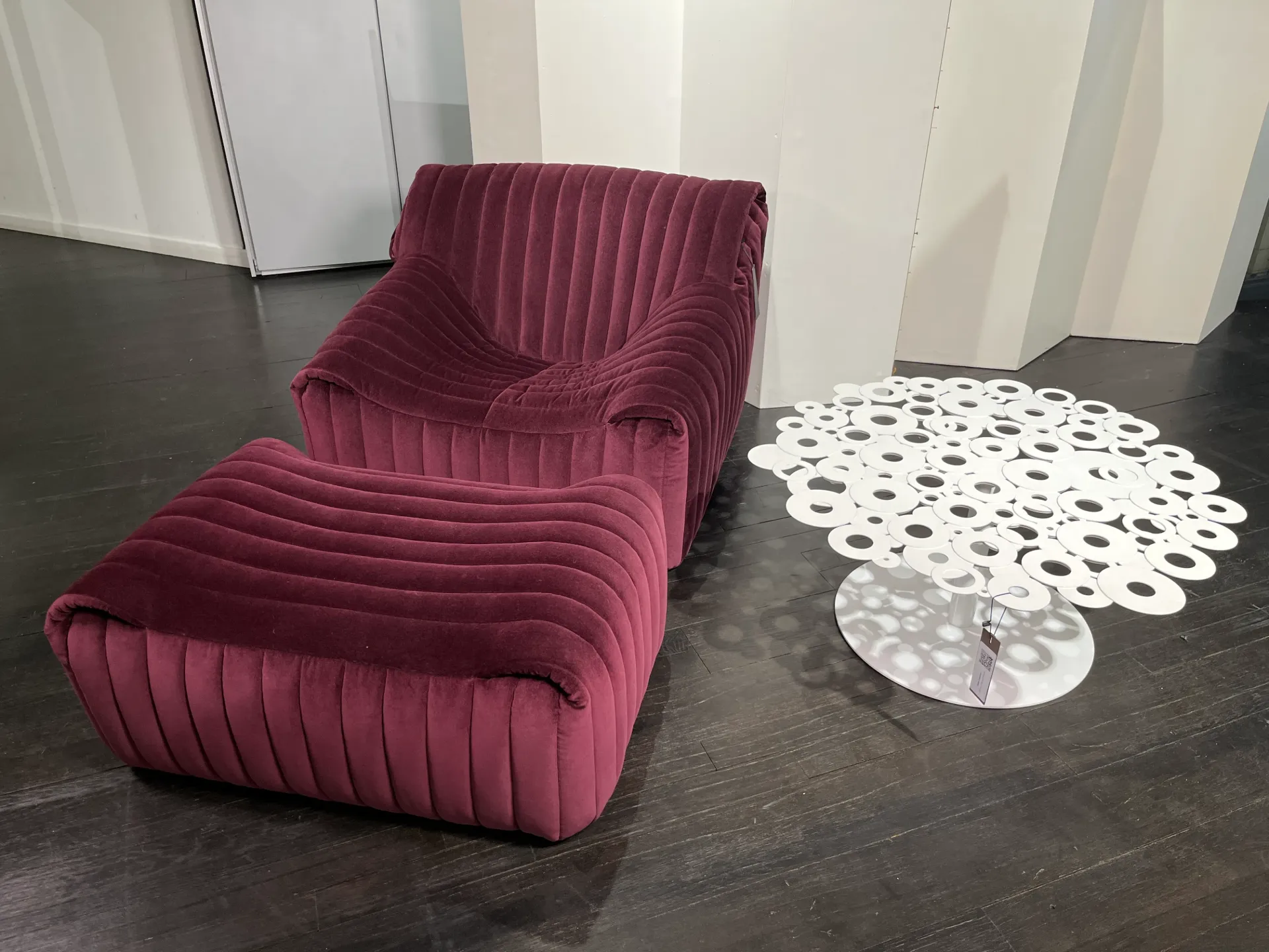 [ligneroset-sandra-expo] Sandra + pouf